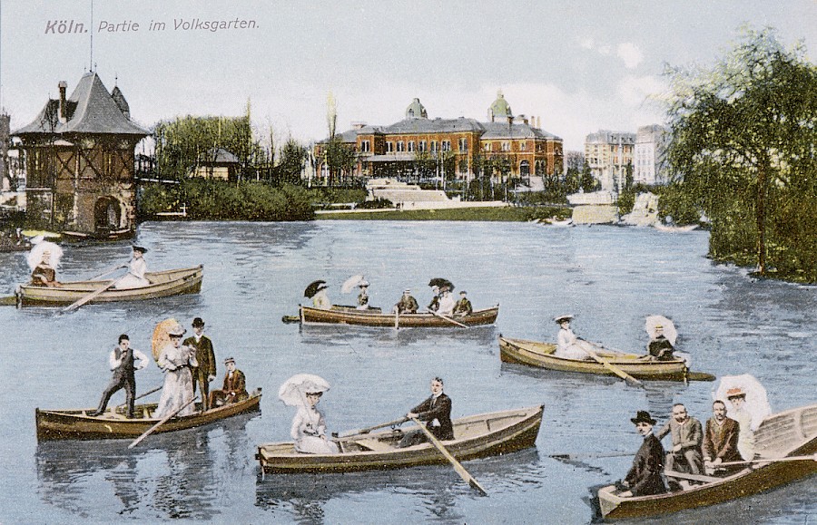 Reger Ruderverkehr auf dem Kahnweiher zeigt diese historische Postkarte aus dem Kölnischen Stadtmuseum. | Die Kölner Parkweiher – Volksgartenweiher